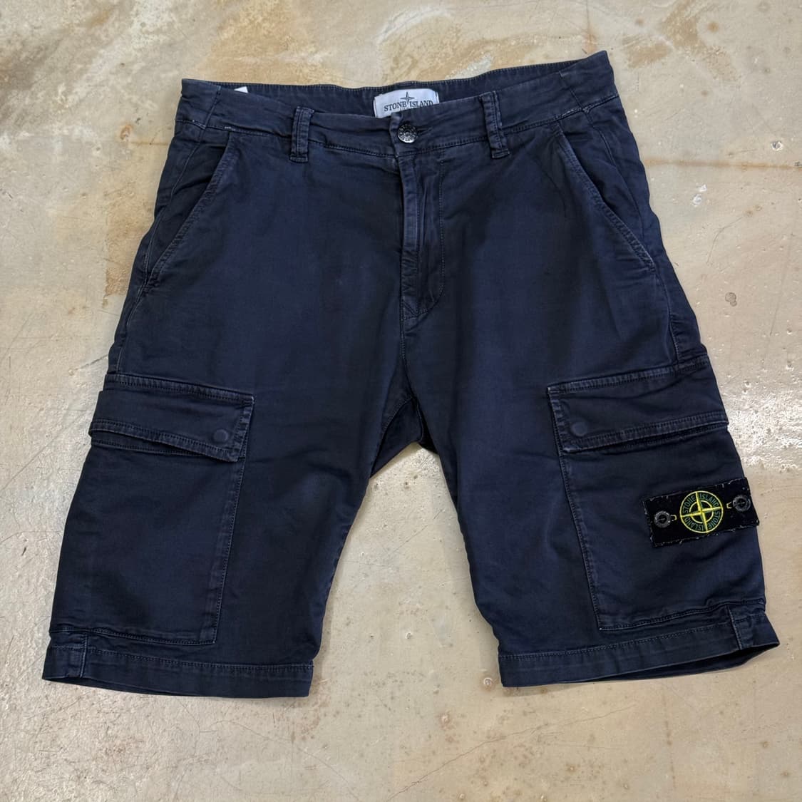 12 스톤아일랜드 와펜 카고 숏팬츠  상품이미지2