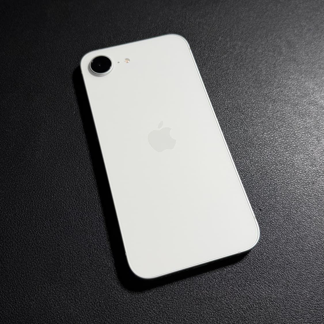 아이폰16e 512GB 자급제 풀박스 무음카메라 상품이미지4