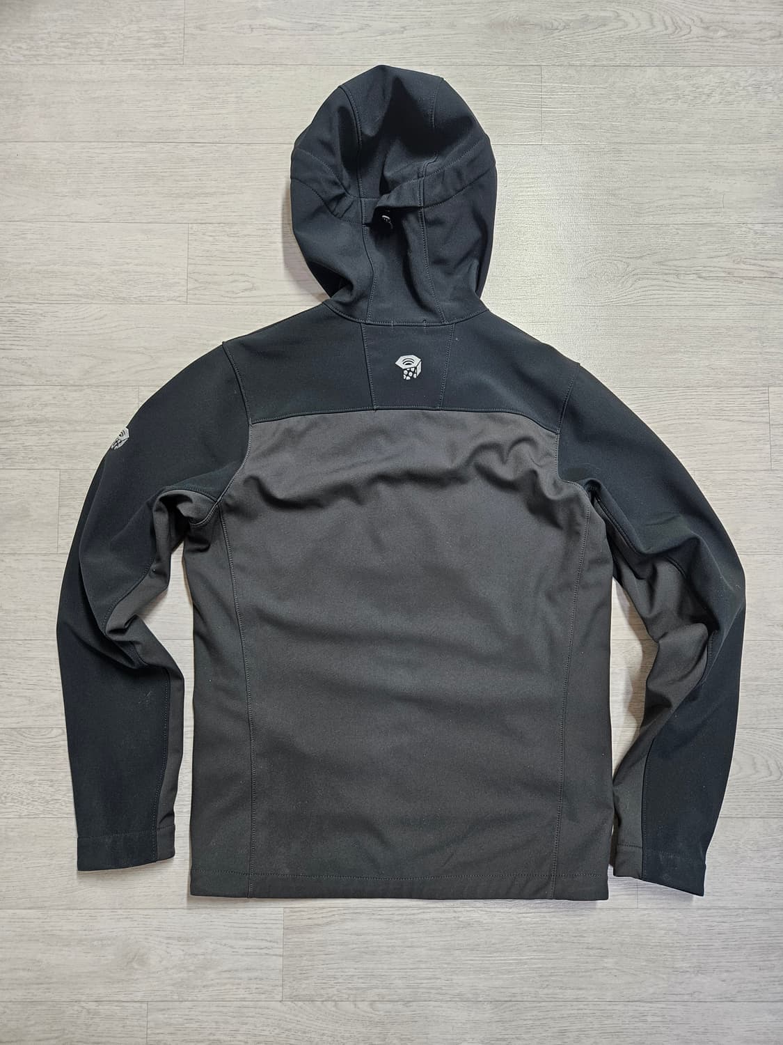 마운틴하드웨어 윈드브레이커 95 상품이미지2