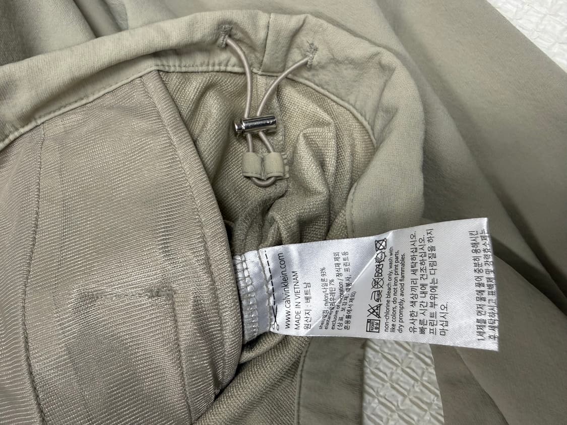 남성 105 XL / CK 캘빈클라인 나일론 후드집업 자켓 베이지 상품이미지4