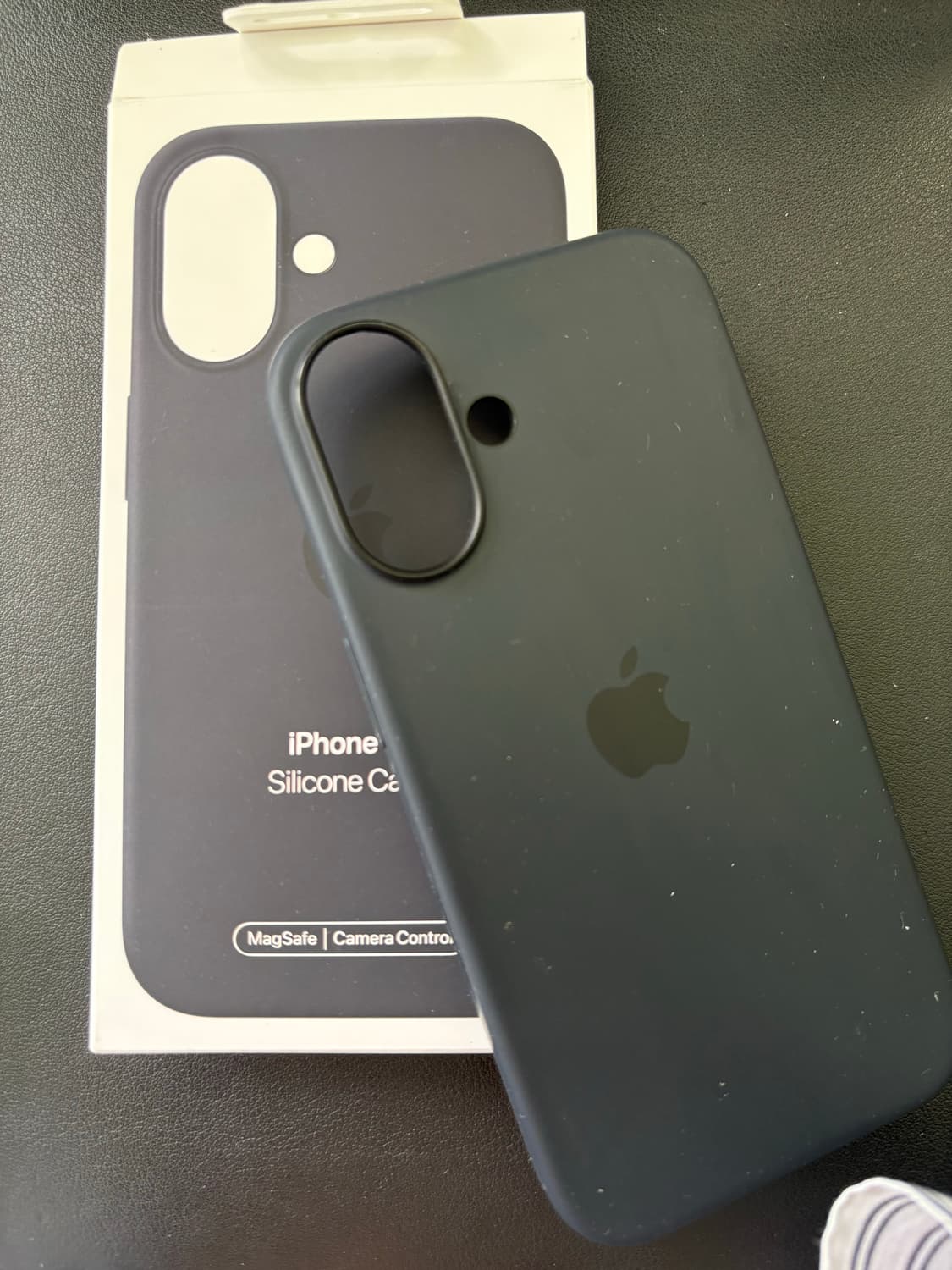 Apple 정품 아이폰 16 맥세이프 실리콘 케이스 상품이미지1