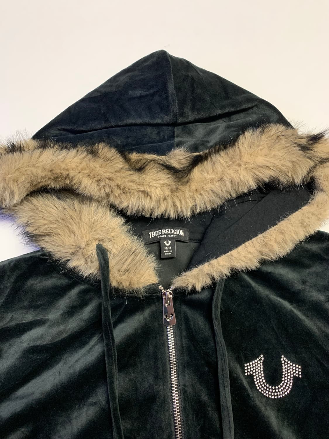 [새제품] 트루 릴리젼 벨벳 퍼 트림 후드집업 상품이미지4