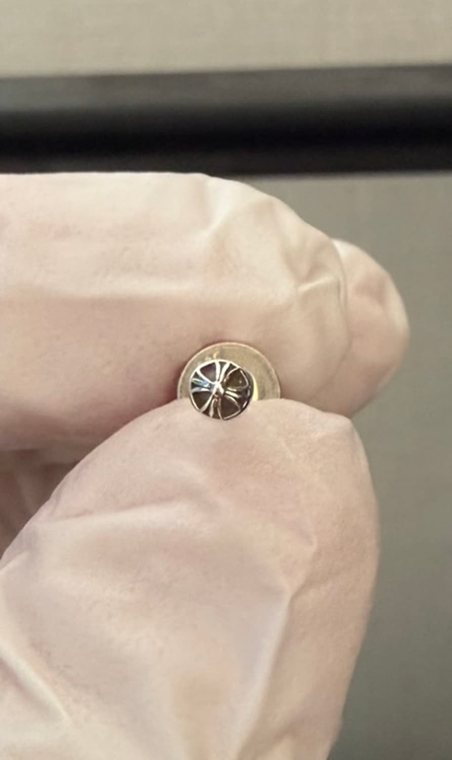 (맨아코) 크롬하츠 미니 크로스볼 스터드 귀걸이 이어링 4mm 신세계본점 상품이미지1