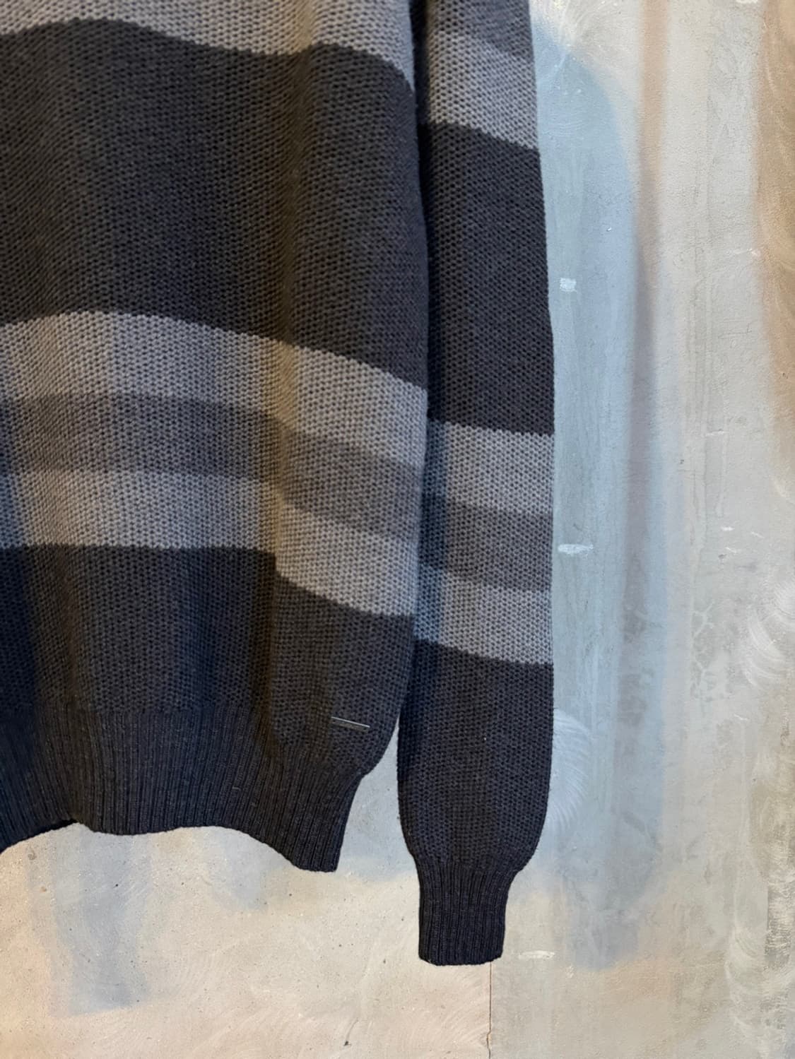 DKNY 브이넥 니트 105 상품이미지6