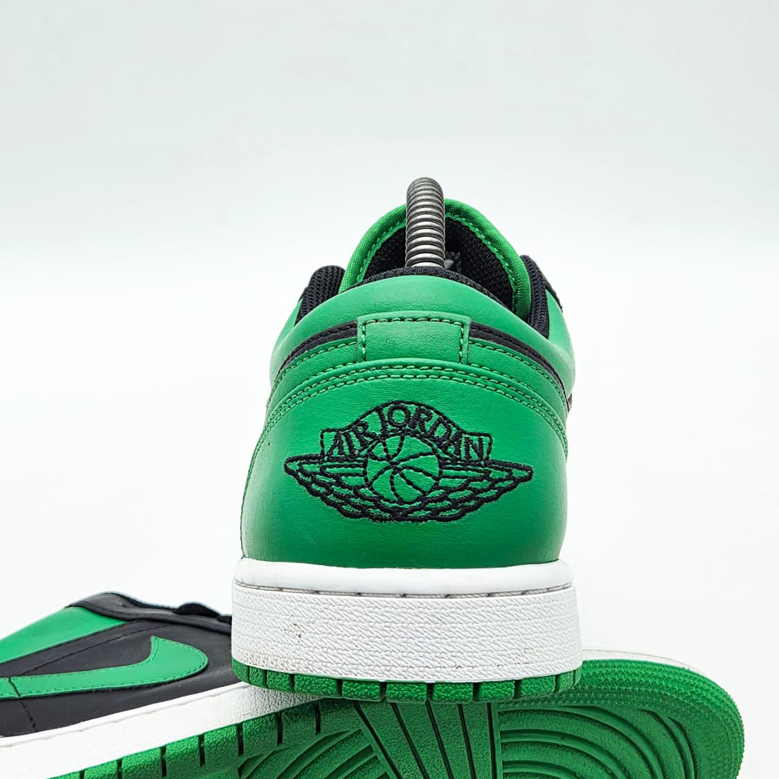 나이키 에어 조던 1 로우 럭키 그린 (265) 상품이미지2