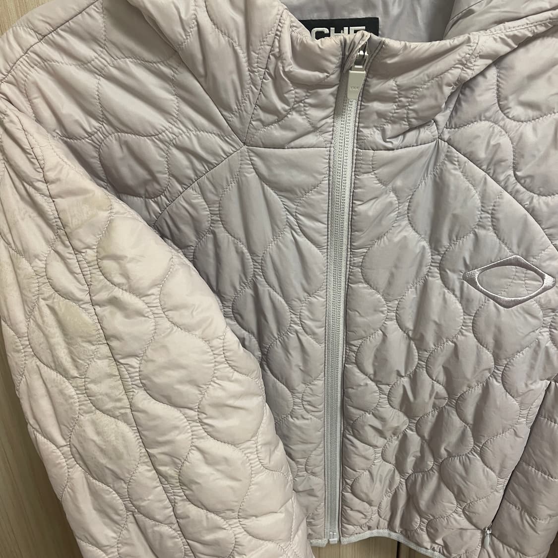 미스치프 롬버스 퀼티드 재킷 라이트 그레이 상품이미지3