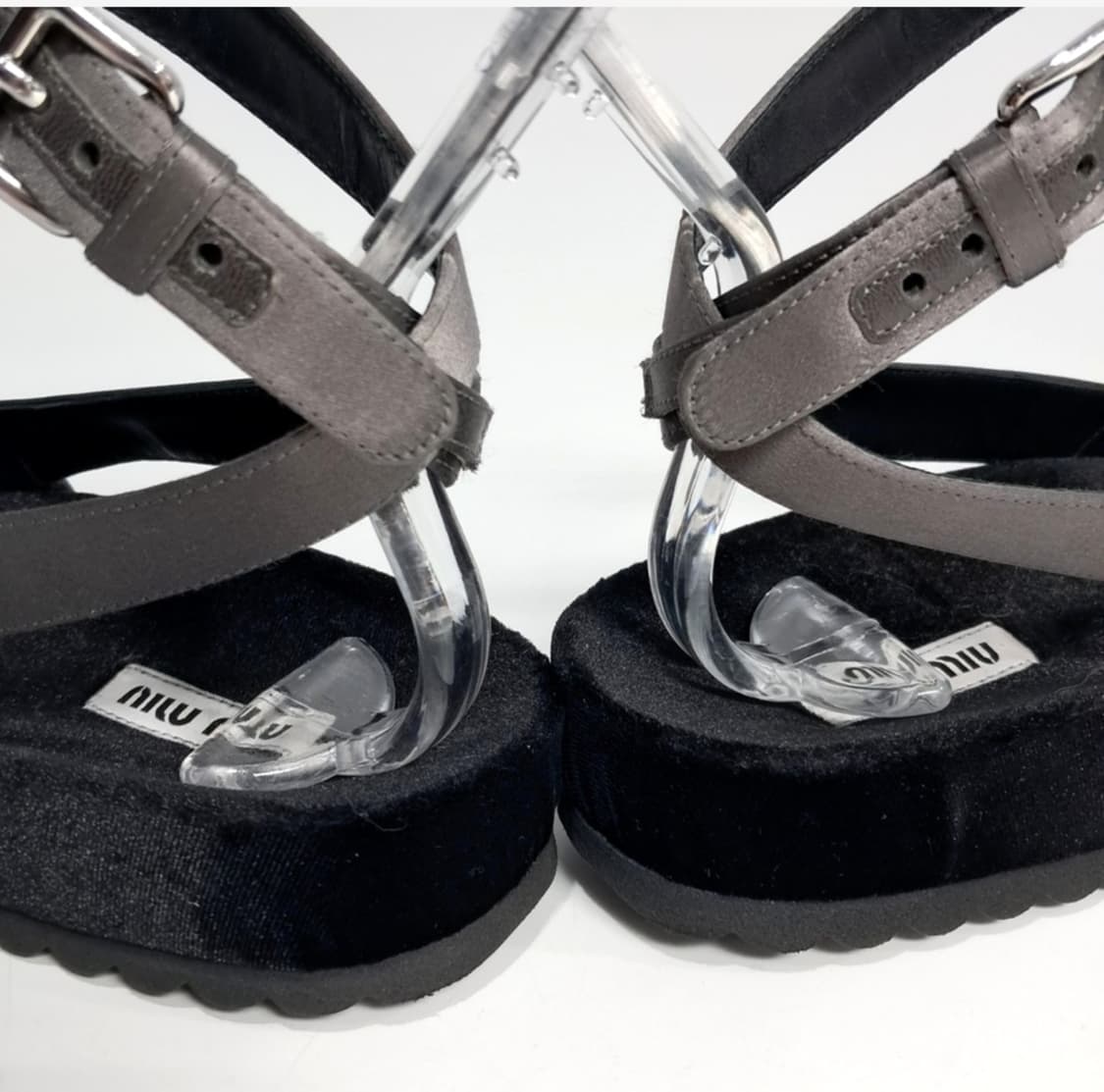 미우미우 새틴 샌들 상품이미지3