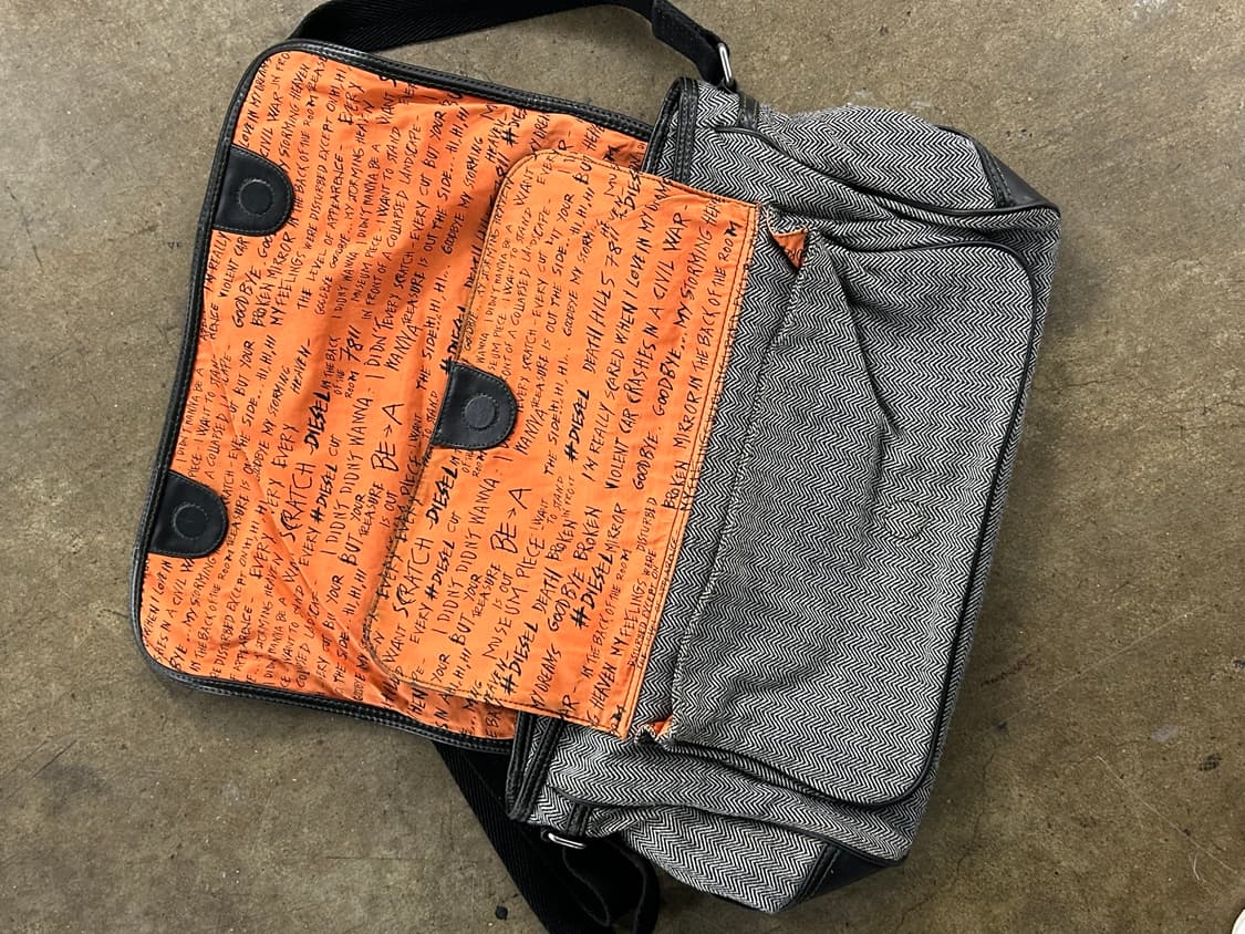 디젤 헤링본 메신저백 크로스백 상품이미지8