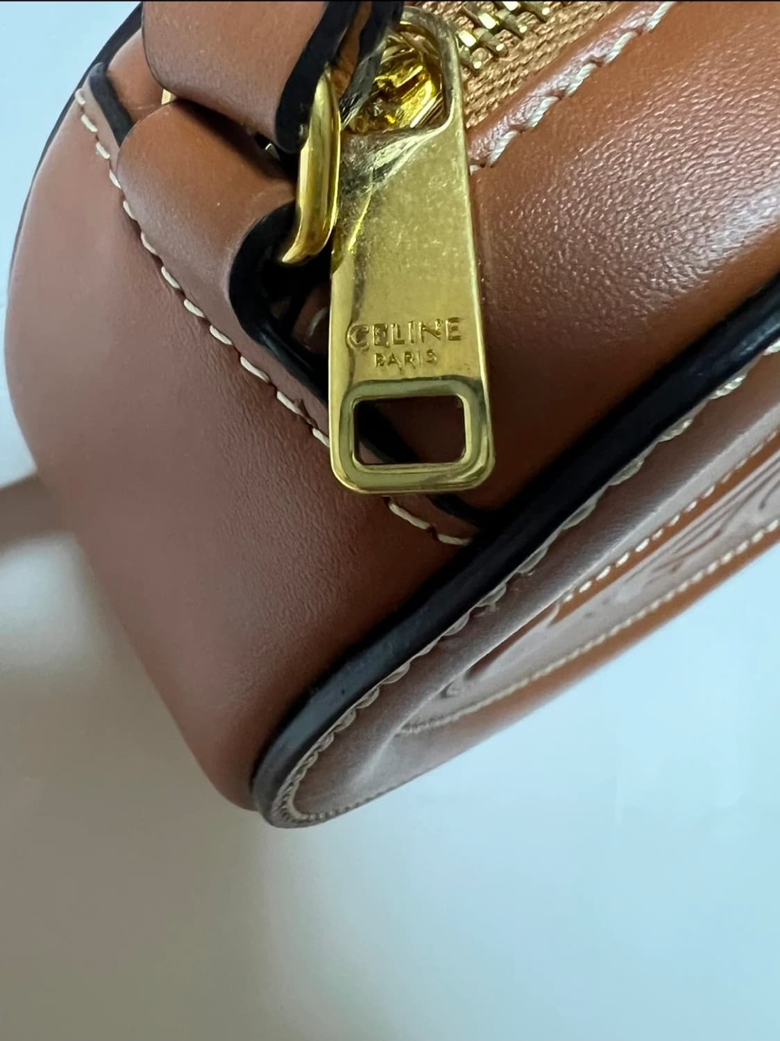 셀린느 트리오페 오벌펄스 미니 탄 크로스백(풀박스) 상품이미지3