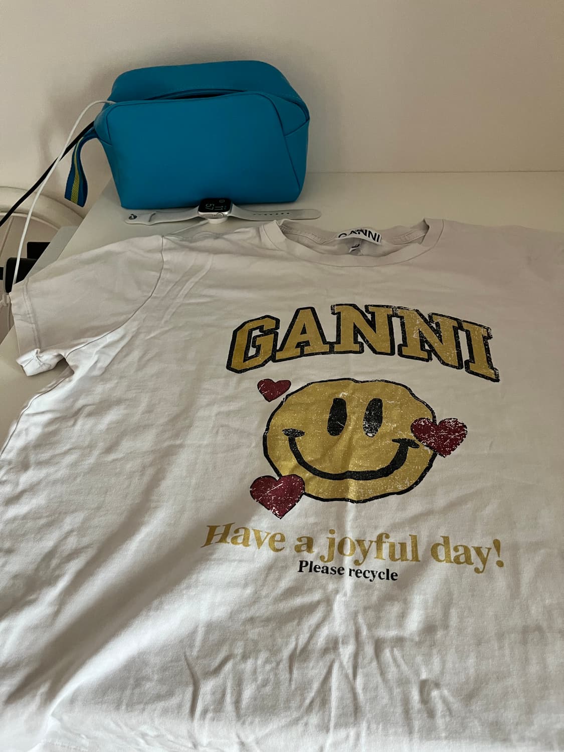 GANNI 스마일 반팔티 팝니다 상품이미지1