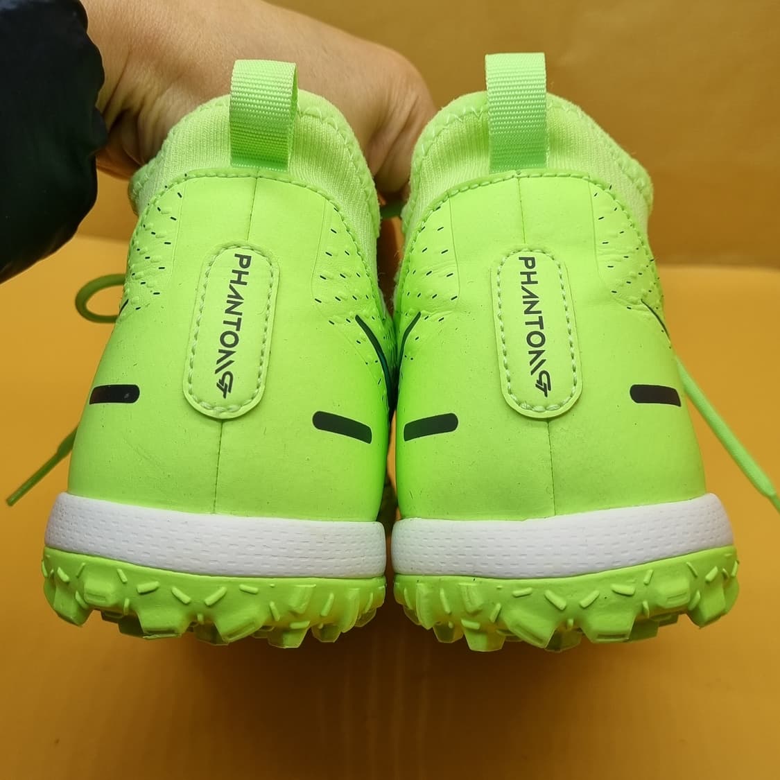 나이키 팬텀 GT. 풋살화240 상품이미지4