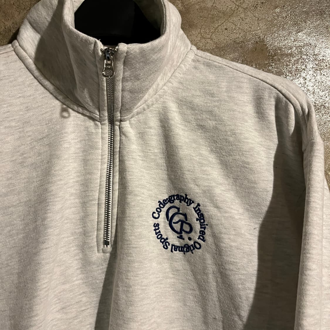 코드그라피 반집업 맨투맨 상품이미지2