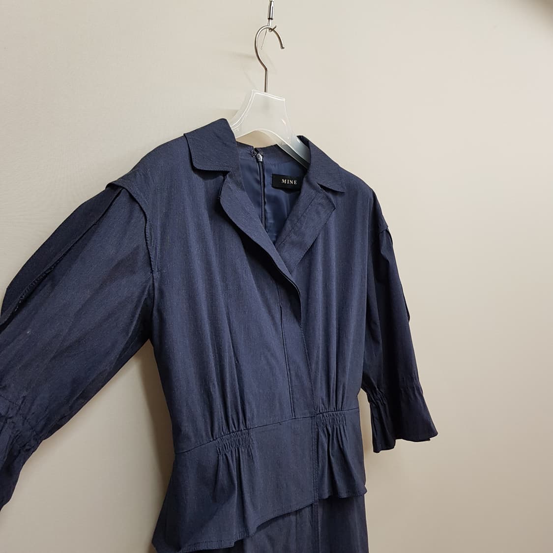 한섬 마인  카라 페플럼 롱 원피스 76-90-155사이즈 상품이미지3