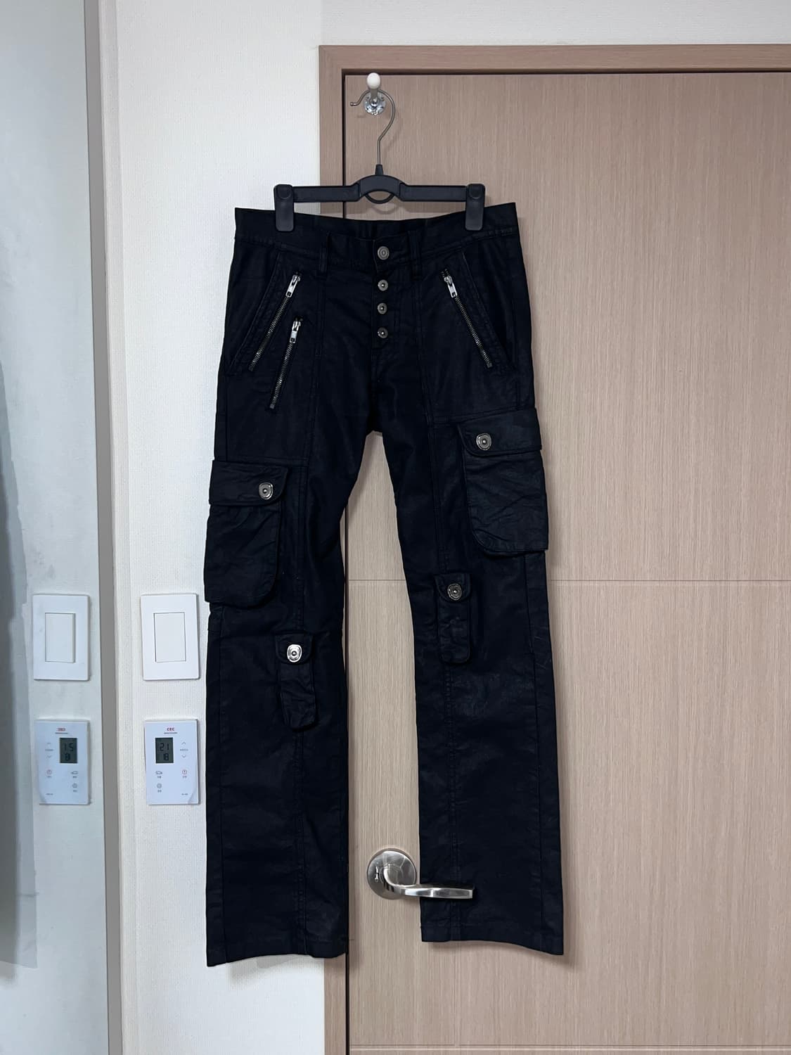 토네이도마트 왁스코티드 카고팬츠 상품이미지1