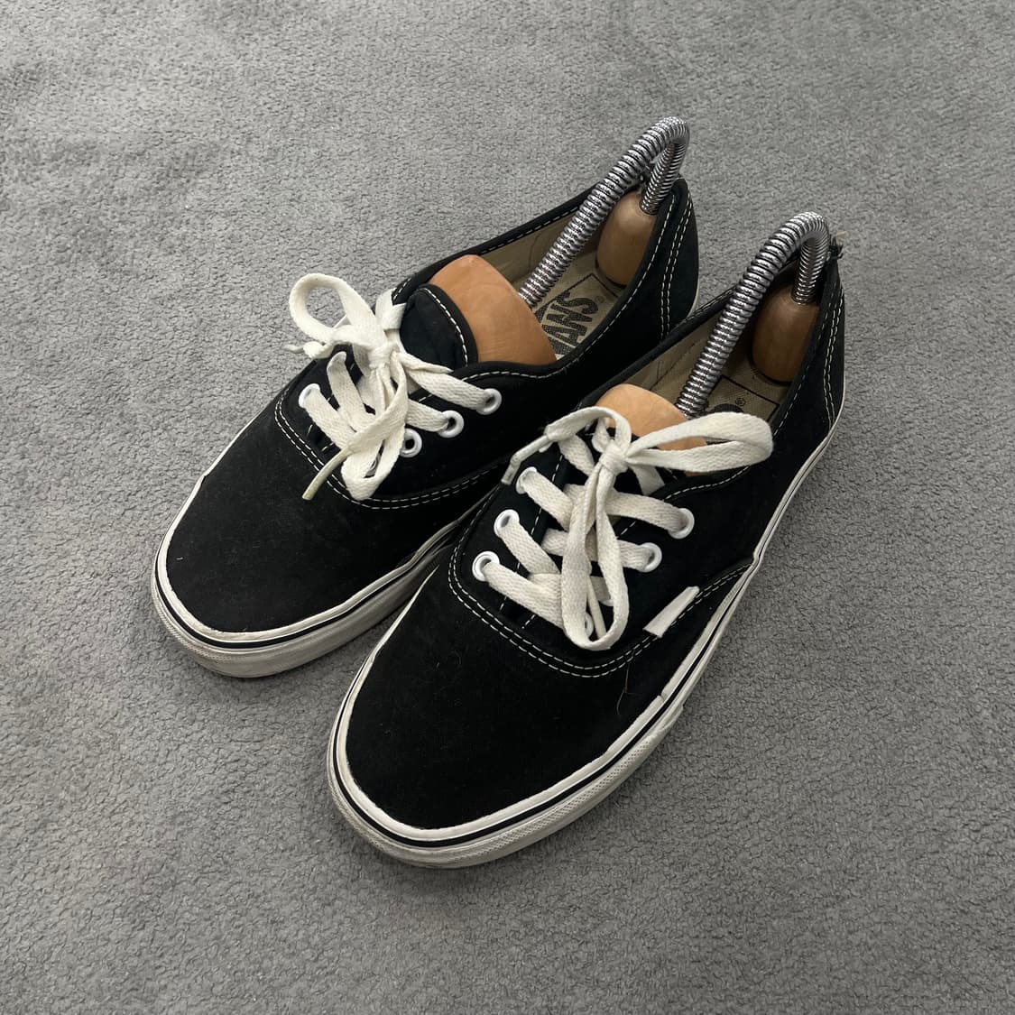 240 반스 어센틱 스니커즈 상품이미지1