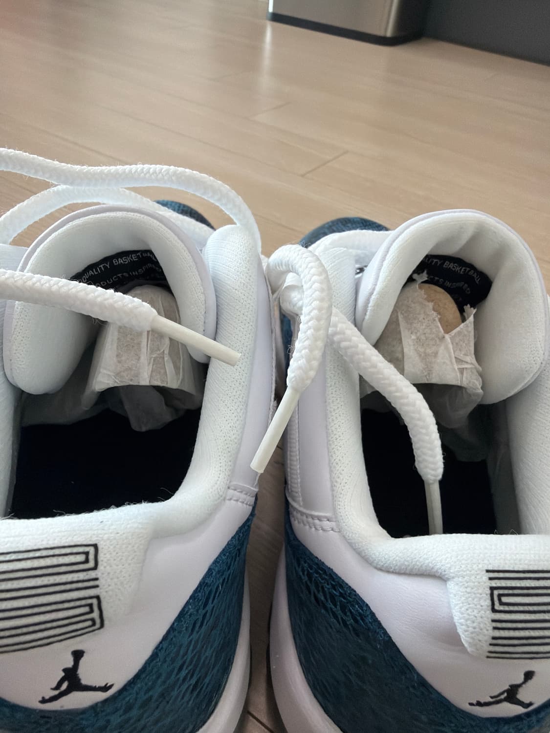 나이키 에어조던 11 레트로 로우 LE (네이비 뱀피) 상품이미지3