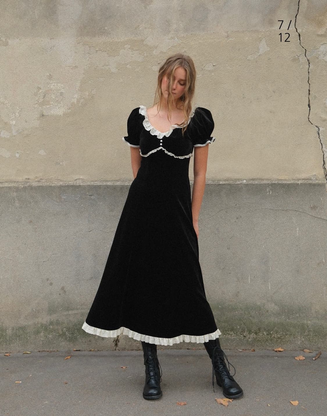 [미착] 플레따 벨벳 레이스 롱 드레스 상품이미지1