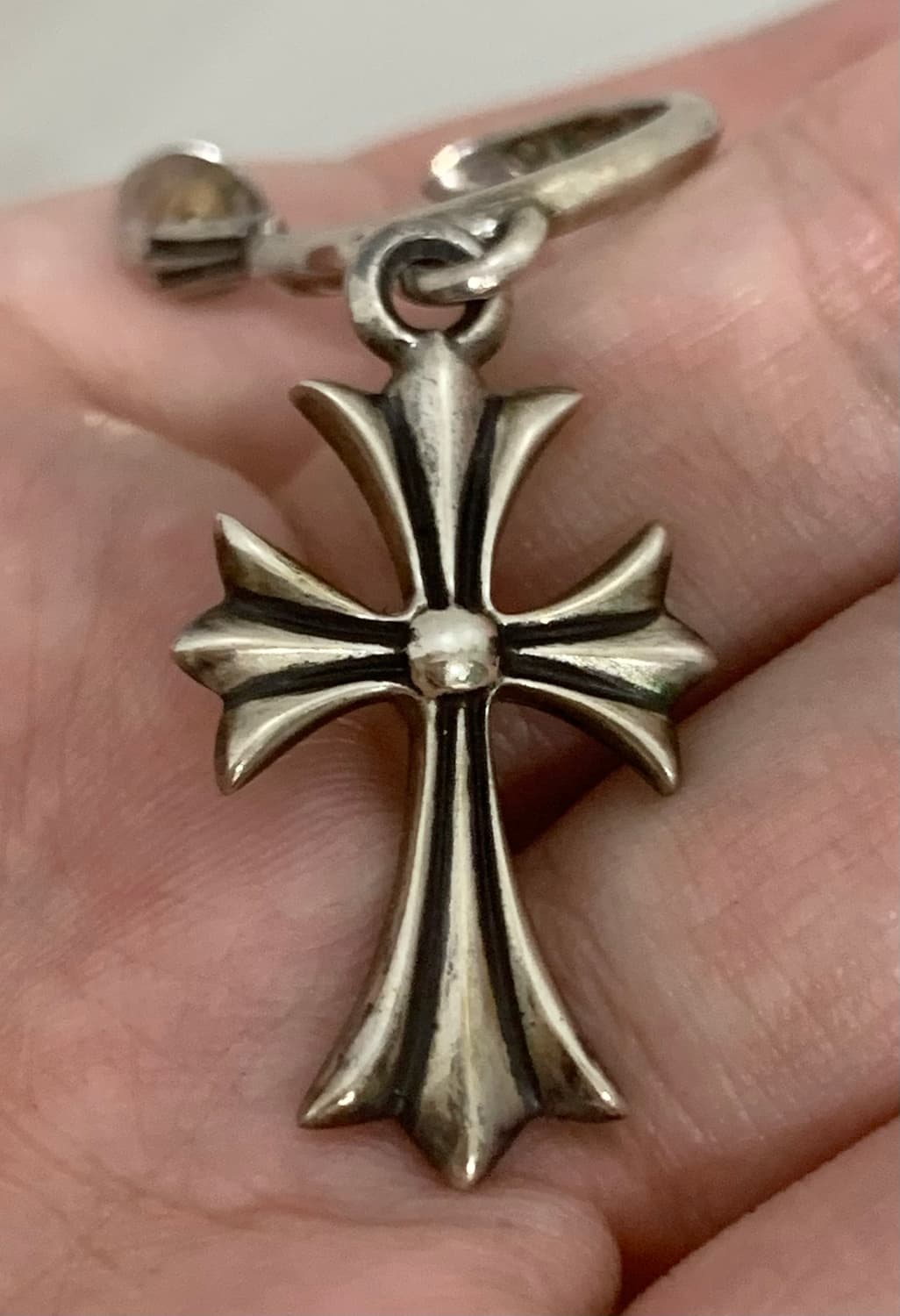 [OS] 크롬하츠 타이니 CH 크로스 후프 이어링 귀걸이 귀고리 상품이미지3