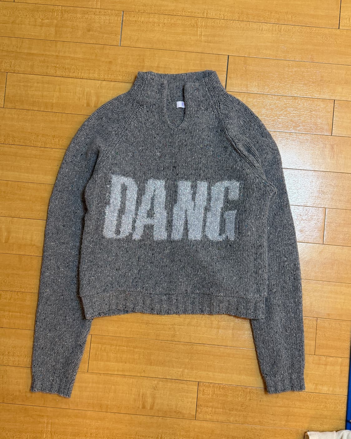 ERL Glitter Dangerous sweater 상품이미지1