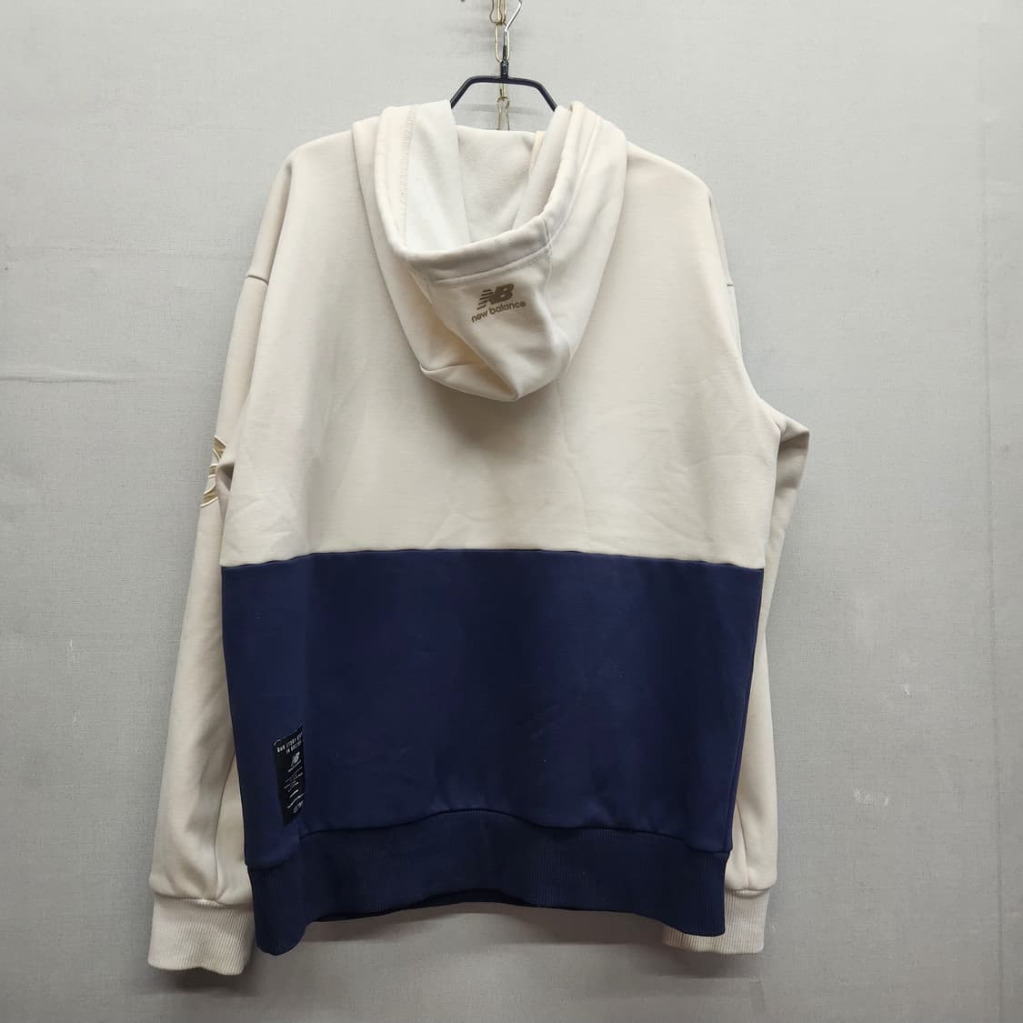 뉴발란스 배색 레터링 자수 빅로고 후드티 XL 상품이미지3