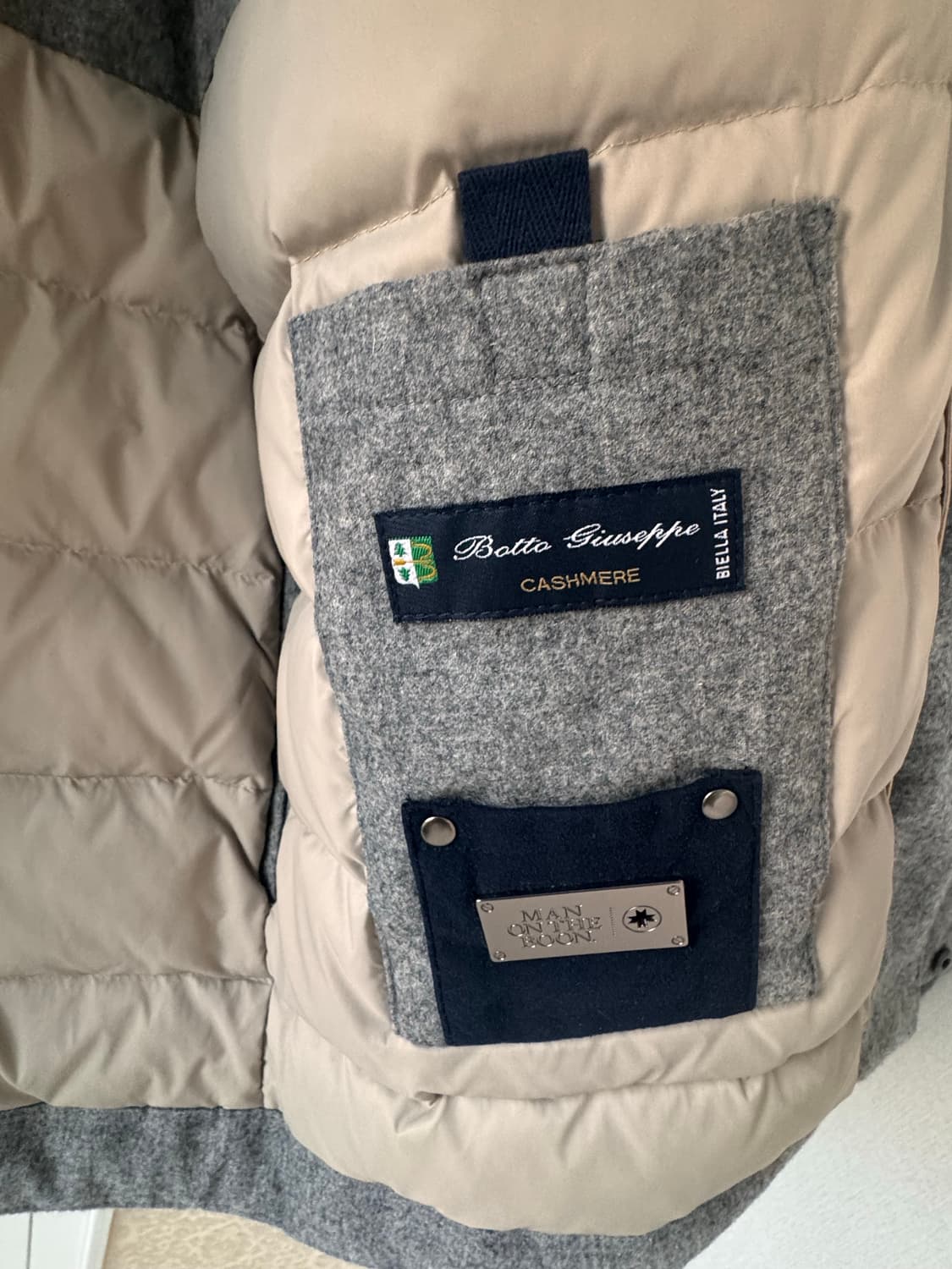 맨온더분 폭스퍼 울 구스다운 패딩 / 그레이 / 50 상품이미지3