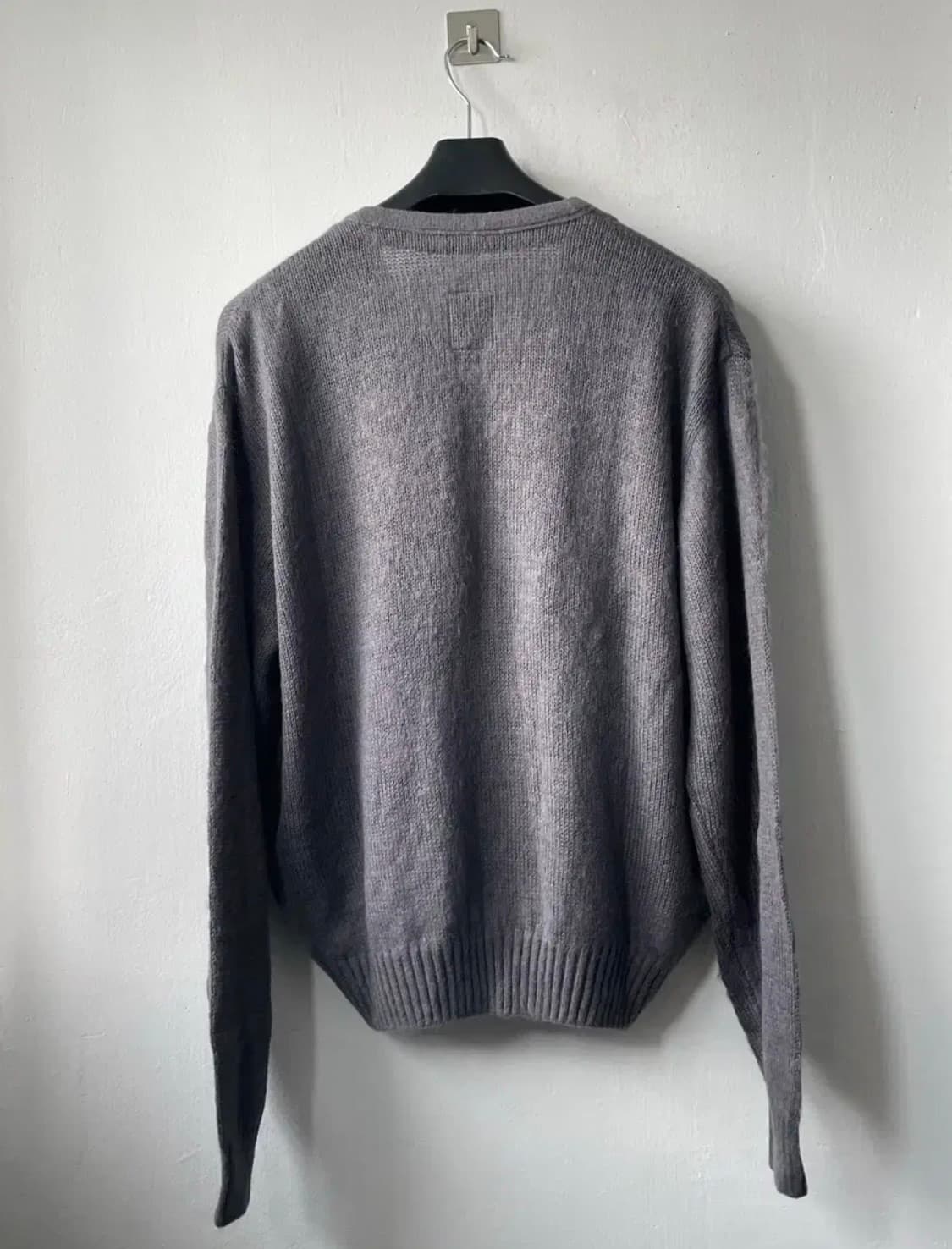 폴리테루 라이트 모헤어 가디건 퍼플 그레이 새상품 팝니다. 상품이미지9