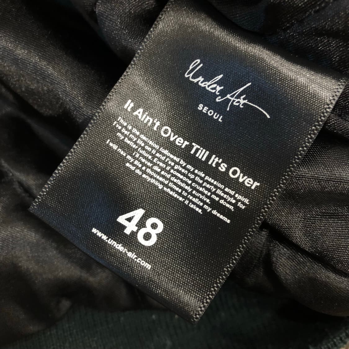 언더에어 호랑이 자수 벨벳 스카쟌 자켓 상품이미지6