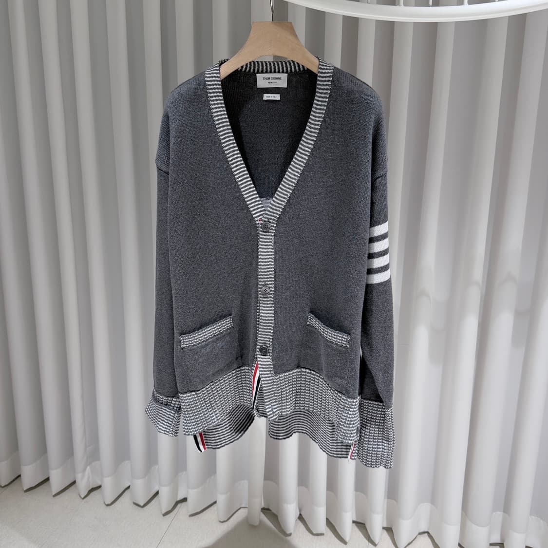 (A+/5) / 톰브라운 헥터 인타르시아 그레이 가디건 상품이미지2