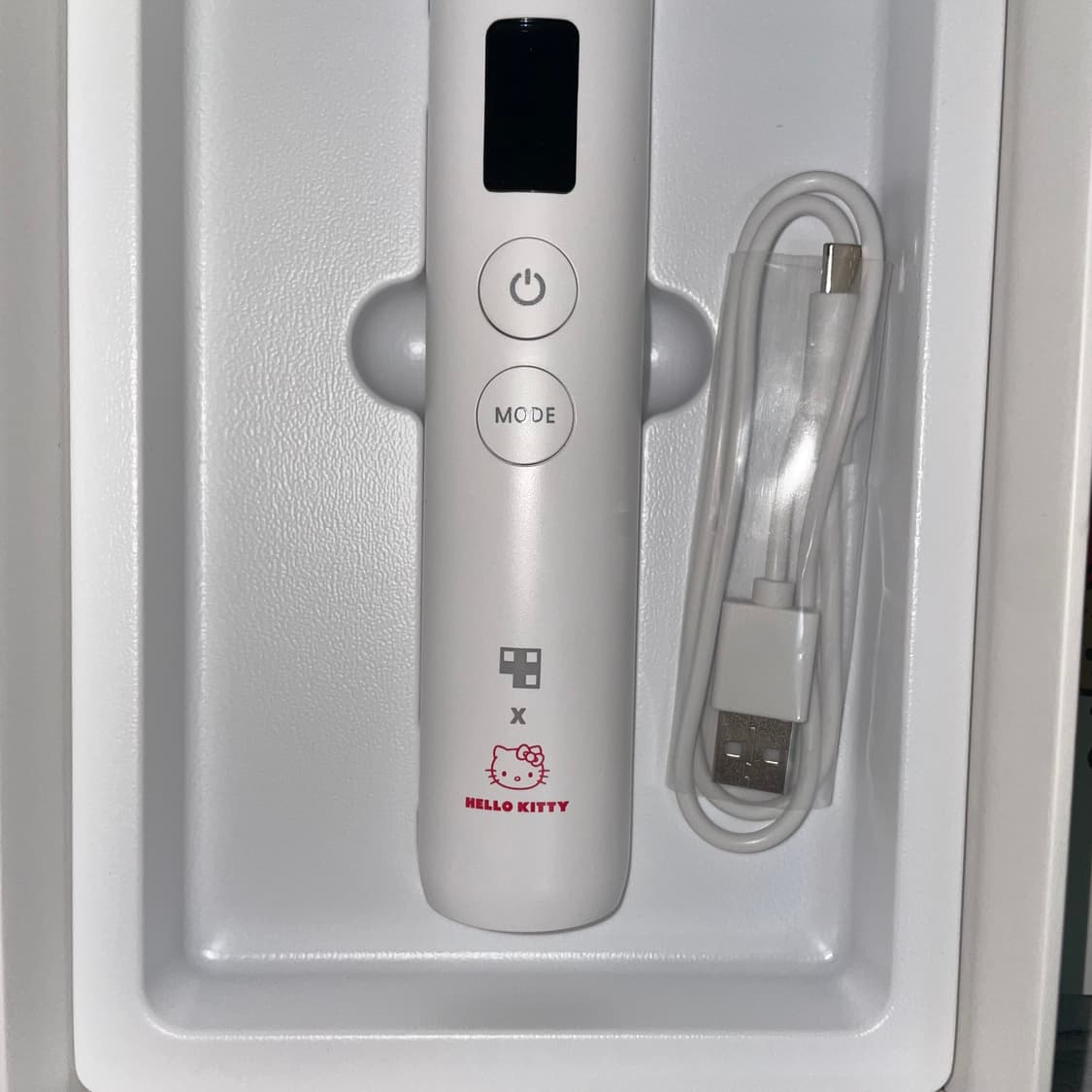 메디큐브 부스터프로 헬로키티 에디션  상품이미지5