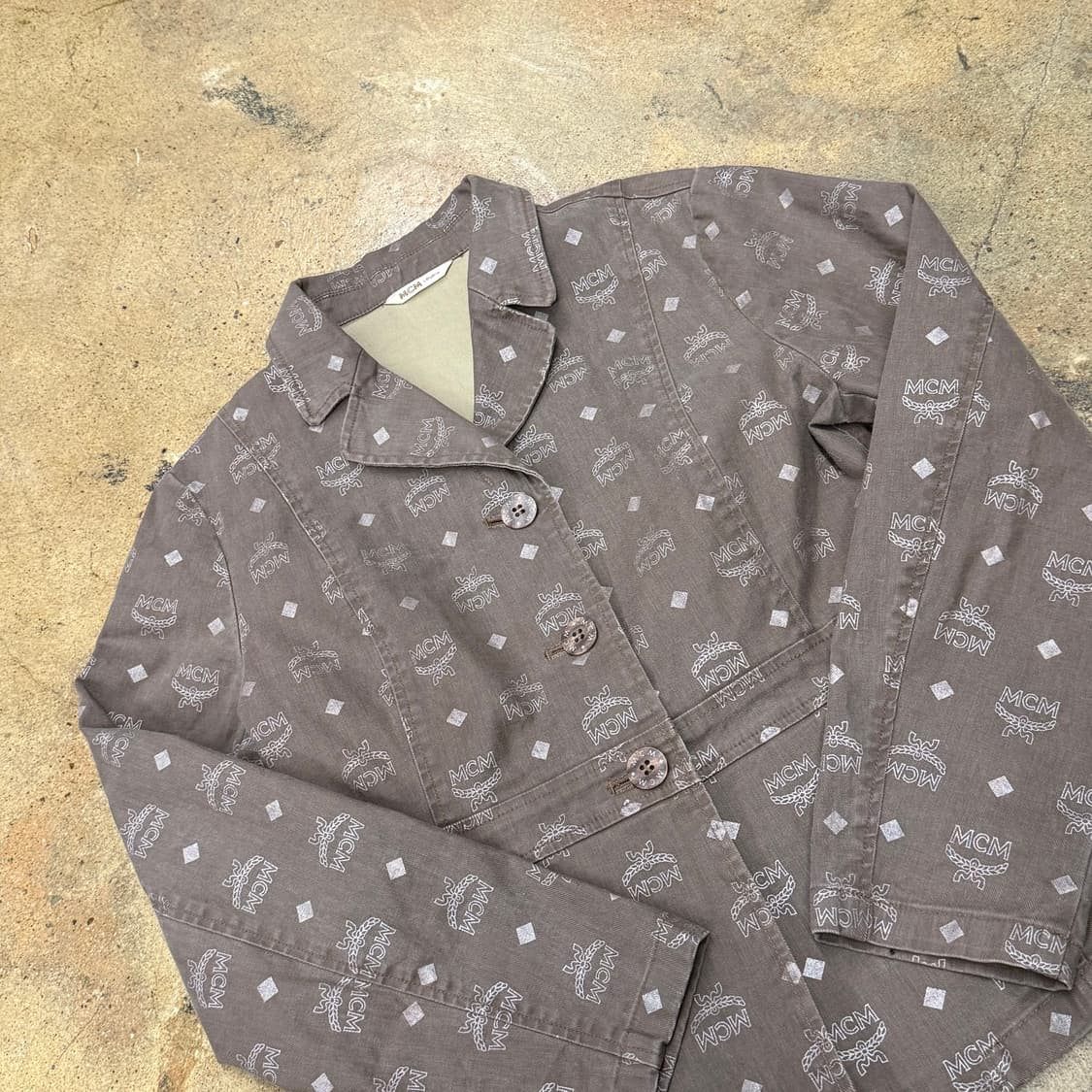 엠씨엠 mcm 밀크 초코 브라운 자켓  상품이미지1