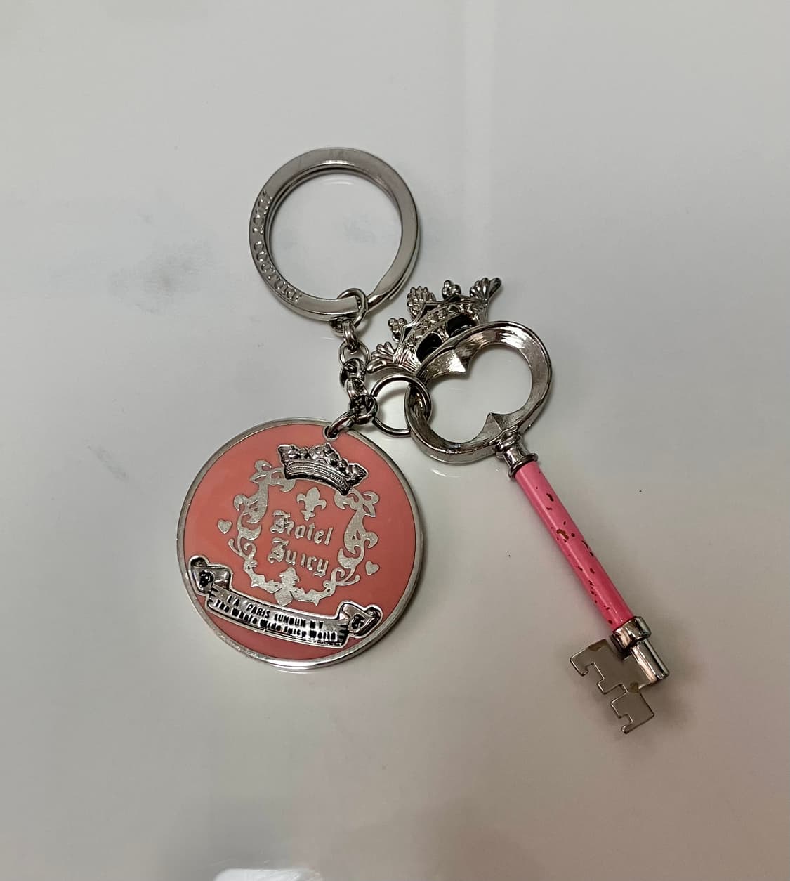 Juicy Couture 키링 참 희귀템 베이비핑크 에나멜 상품이미지1