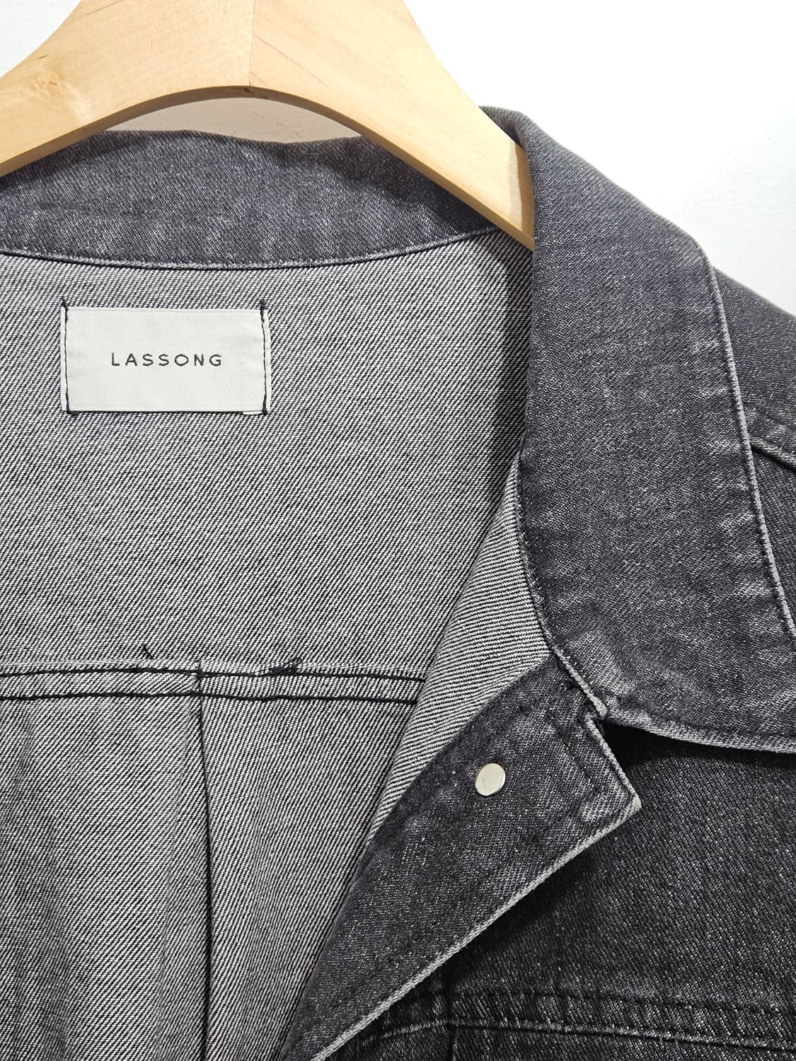 남녀공용 블랙 빈티지 데님 자켓 상품이미지3