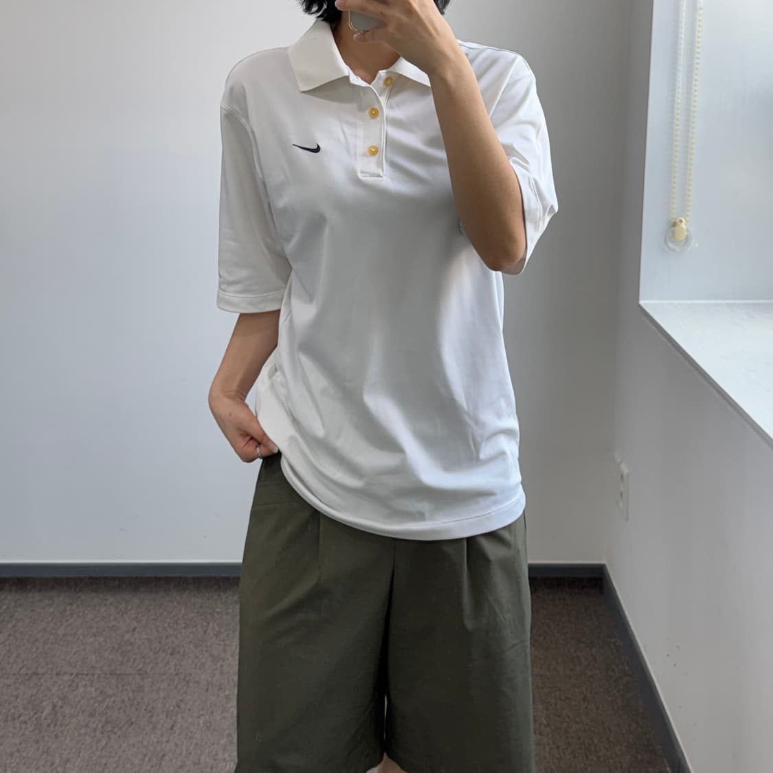 Nike 나이키 스몰 로고 카라 화이트 반팔 상품이미지2