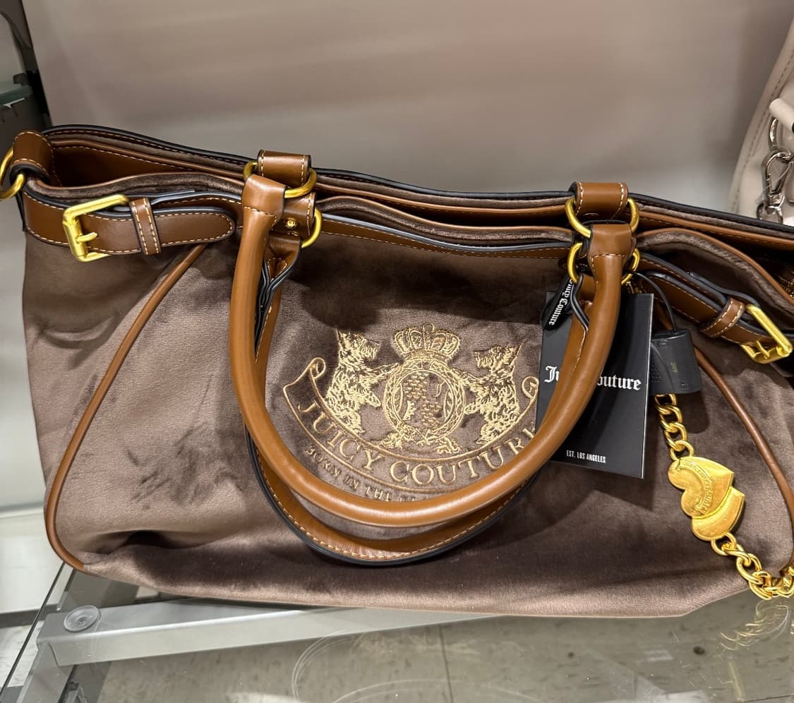 [수능기념할인] 대대장 신상 쥬시꾸뛰르 브라운 벨벳 숄더백 상품이미지1