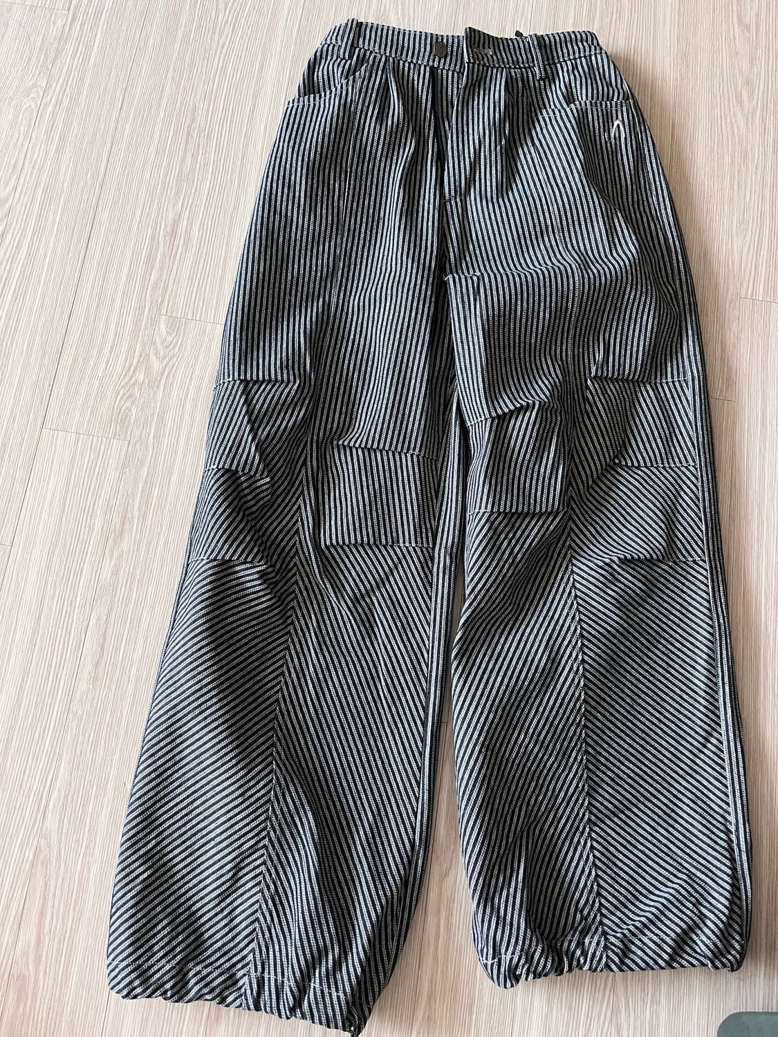 아캄 스트라이프 데님 1 상품이미지1