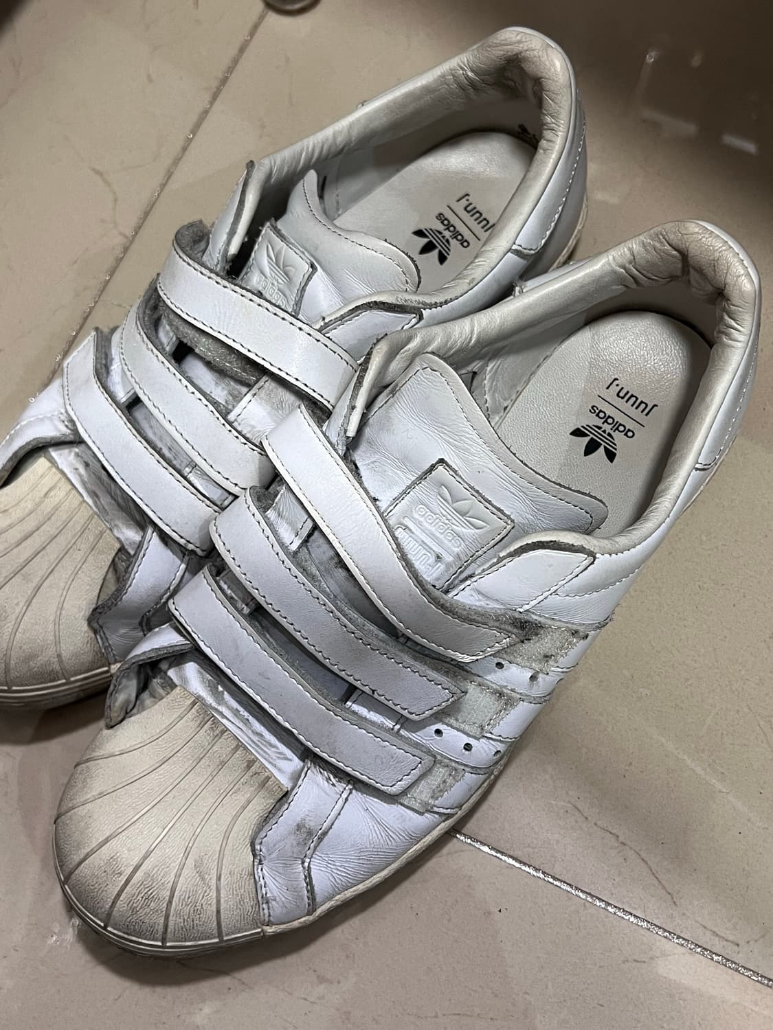 아디디스 x juunj 스니커즈 255 상품이미지3