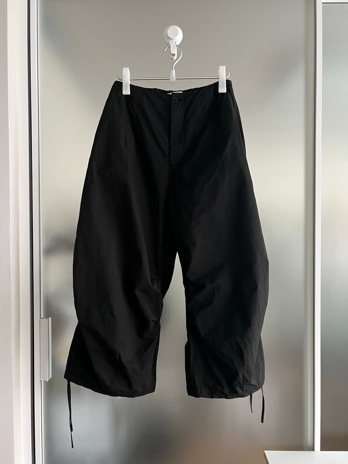 AMOMENTO DRAWSTRING CAPRI PANTS 상품이미지1