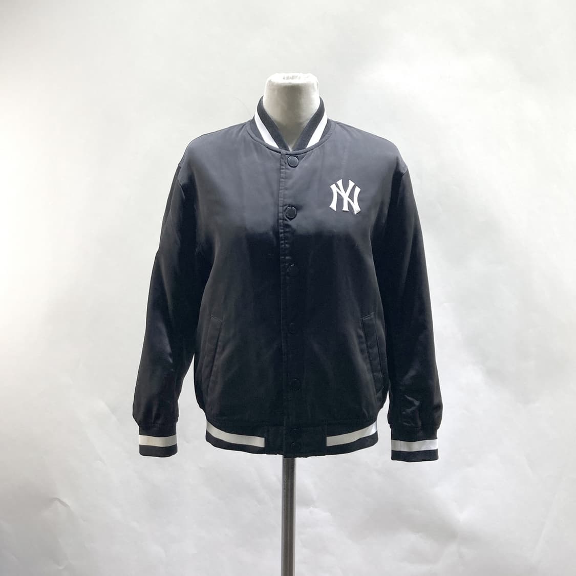 MLB 뉴욕양키스 키즈 야구점퍼 블랙 11Y 145 상품이미지1