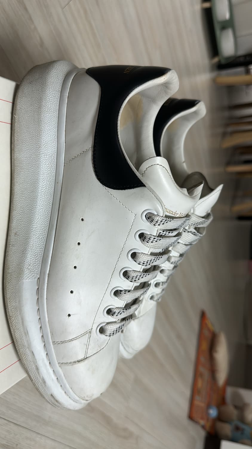 알렉산더 맥퀸 오버솔 스니커즈 상품이미지2