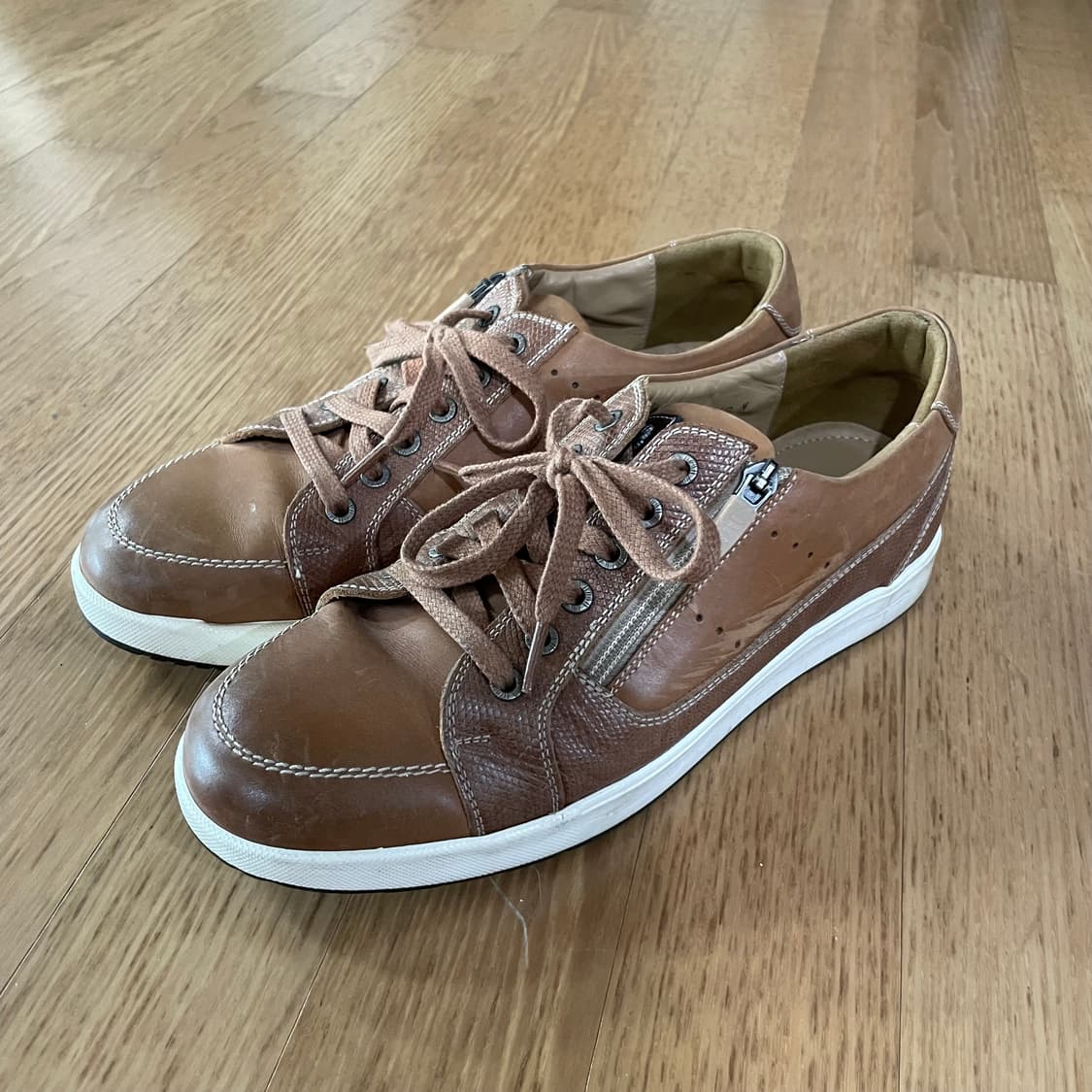 닥스 가죽 스니커즈 260 상품이미지3