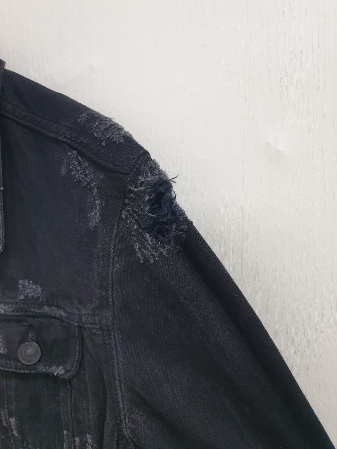 ALLSAINTS 블랙 트루커 데님 자켓 L 상품이미지4