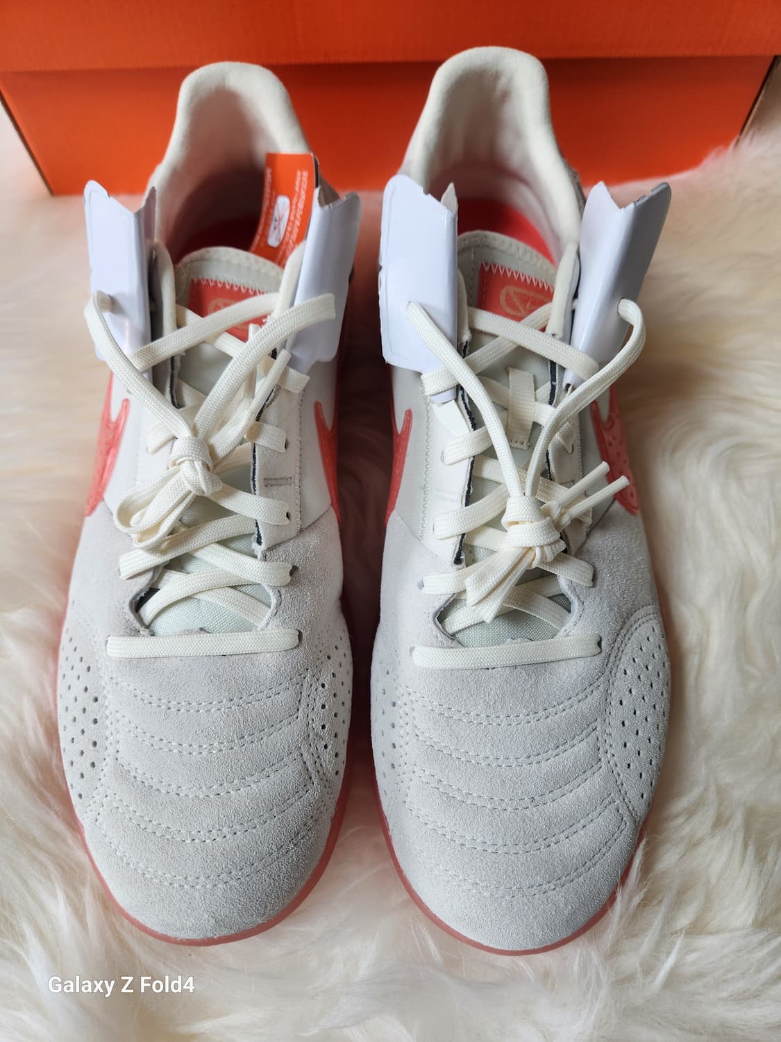 나이키 스트리트 가토 풋살화 270mm 새상품 판매합니다. 상품이미지3