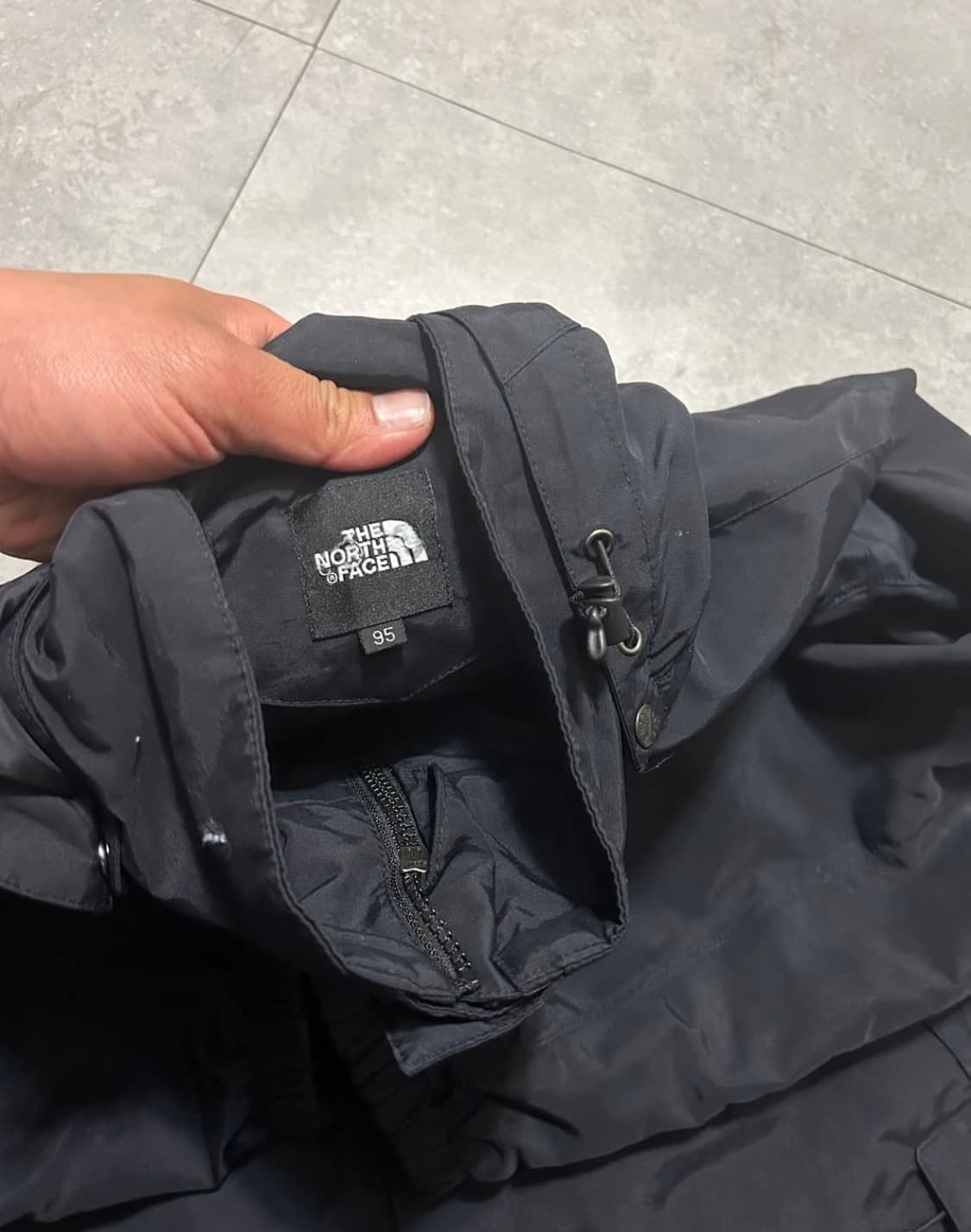 노스페이스 윈드브레이커 상품이미지4