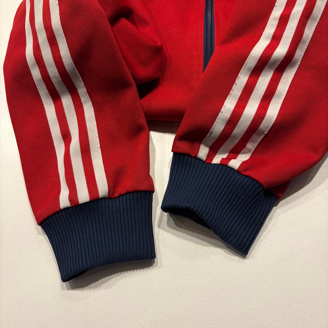 [S] 07s 아디다스 베켄바우어 삼선 트랙탑 레드 네이비 D27 상품이미지5