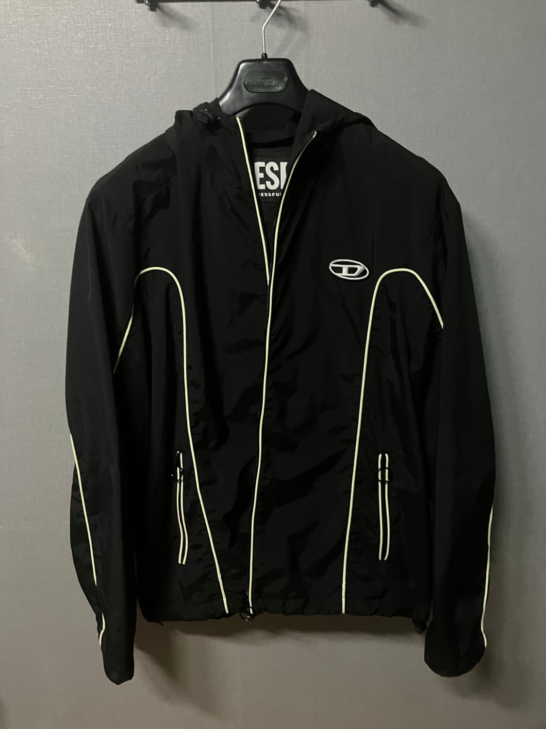 디젤 J-콘트라스트 파이핑 윈드브레이커 L 상품이미지2