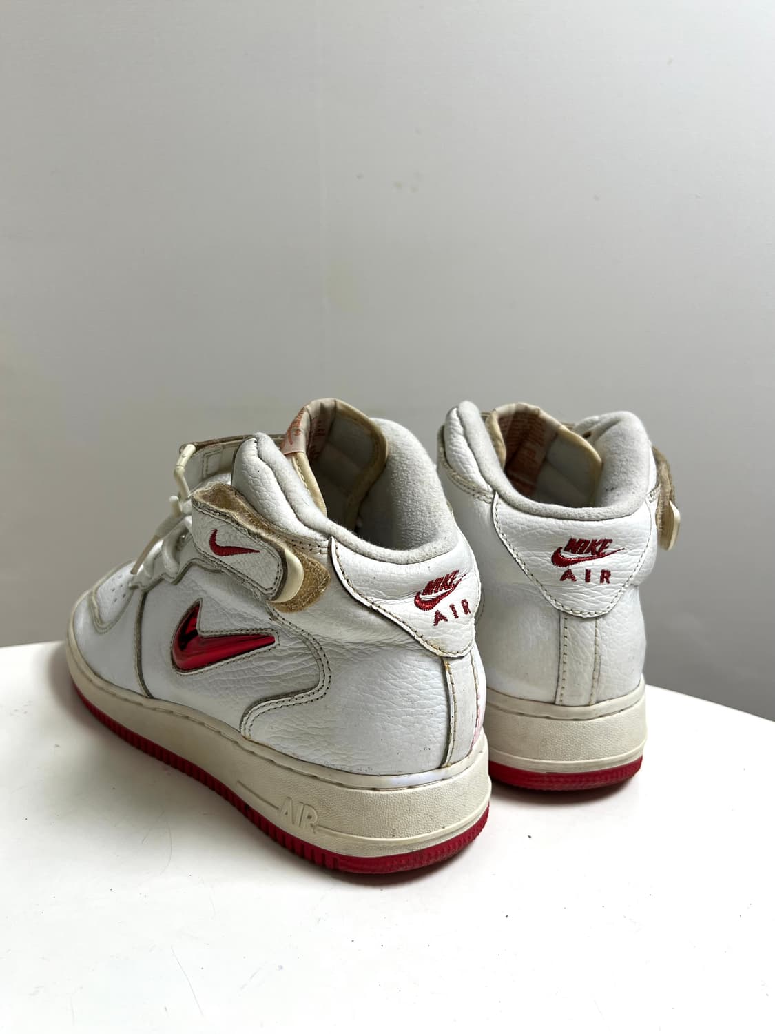 [275] 나이키 에어 포스 원 미드 빨강 메탈 뽈록이  상품이미지5