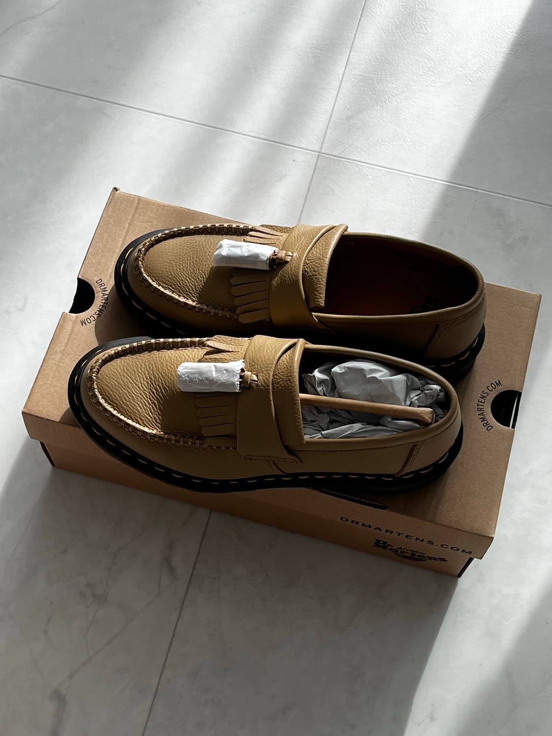 닥터마틴 아드리안 버지니아 사바나 탄 240 상품이미지6