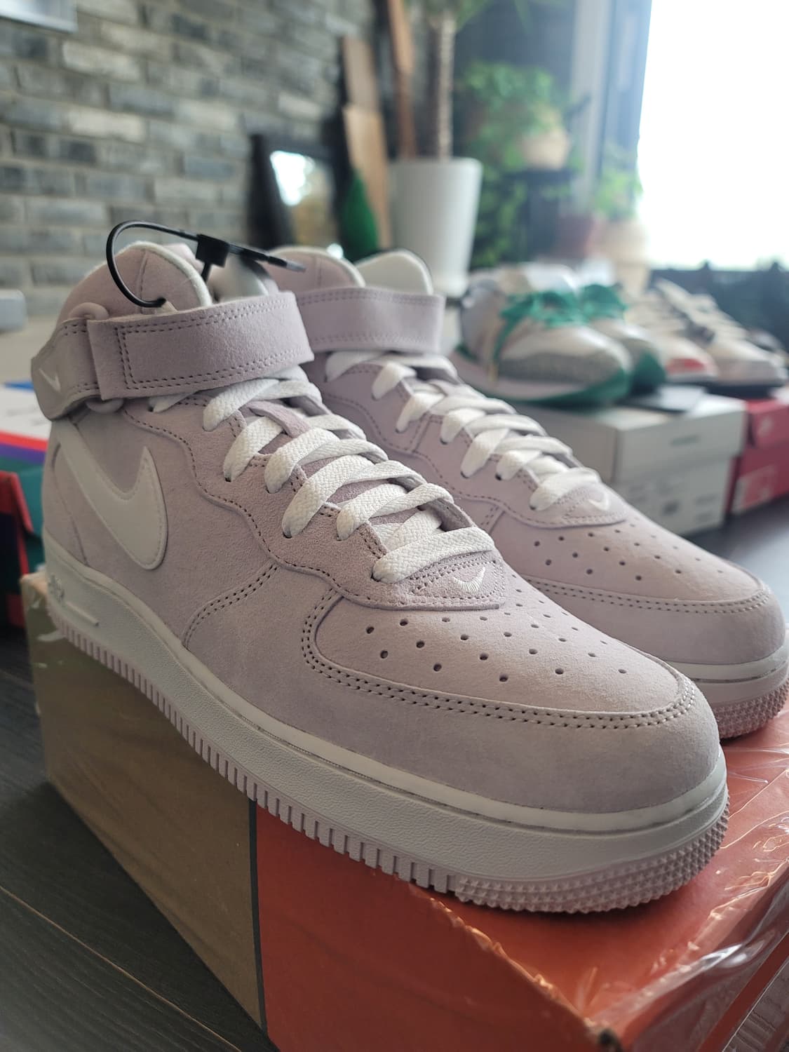 나이키 새상품 에어포스 미드 275 상품이미지4