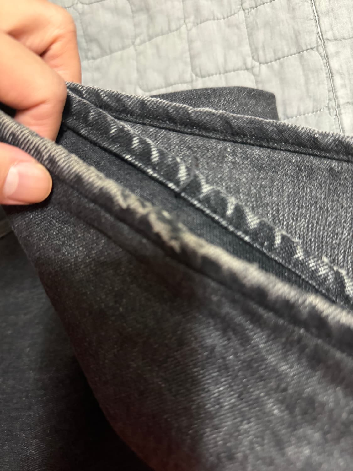 [4] 오라리 24FW 페이디드 헤비 데님 페인터 포켓 팬츠 잉크블랙 상품이미지5