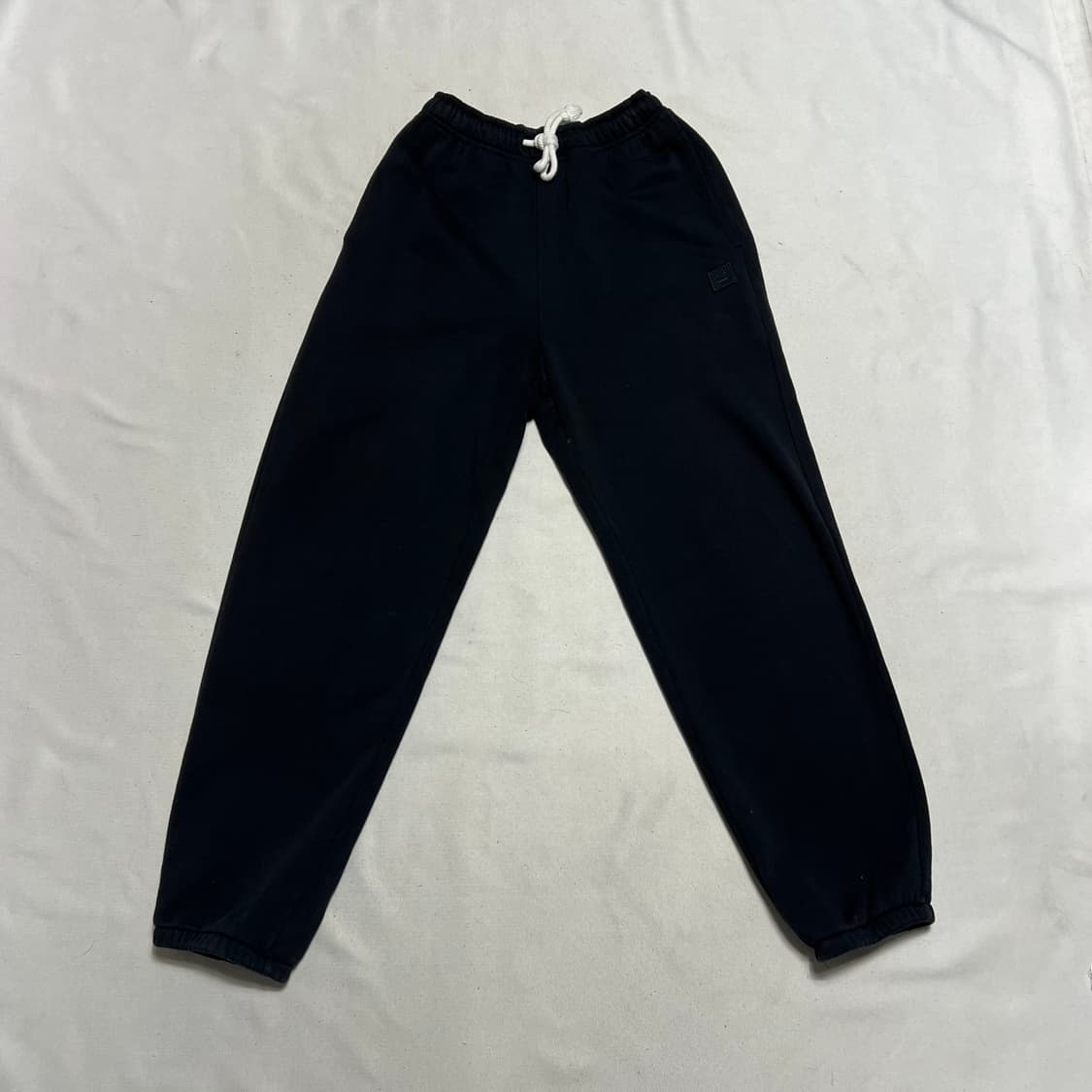 XS 아크네스튜디오 페이스 패치 블랙 조거팬츠 상품이미지2